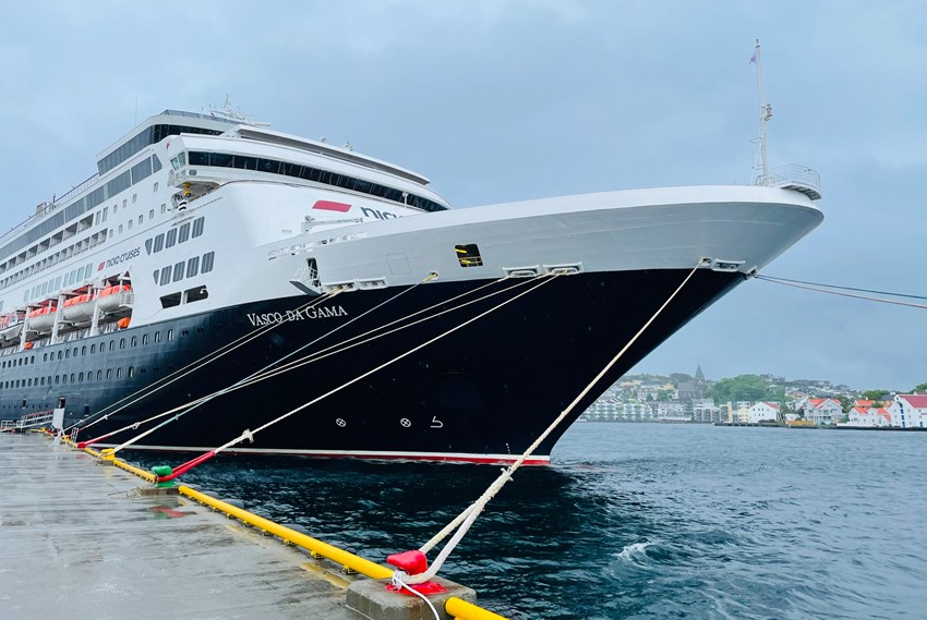 Cruiseskipet «Vasco da Gama» til kai i Kristiansund. Foto.