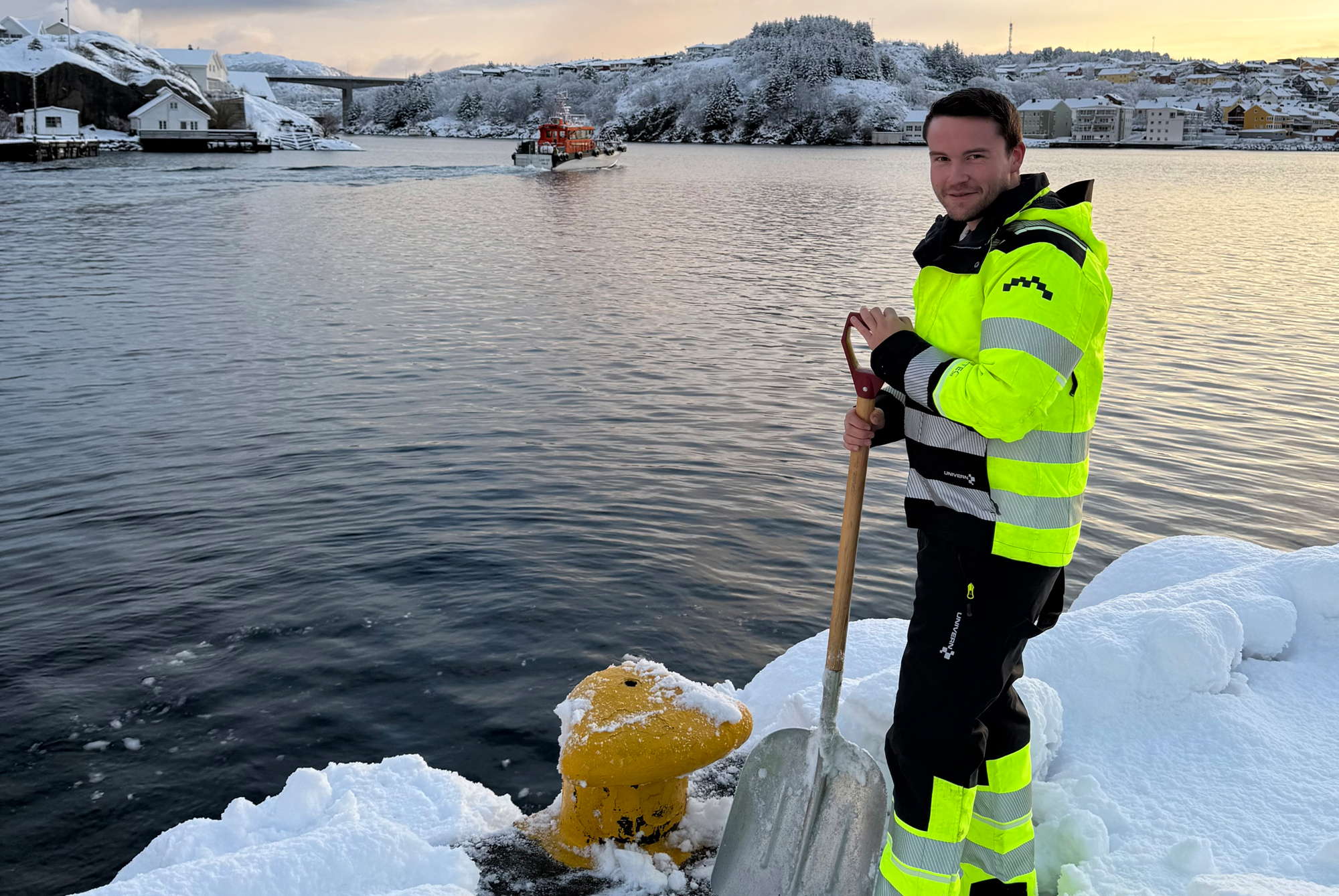 Mathias på plass hos havnevakta 